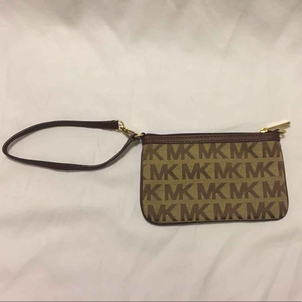 Michael Kors Wristlet